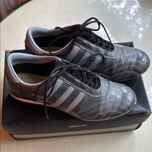 Vintage Adidas Prajna Glitter lt blue and Gray Sneakers sz 6